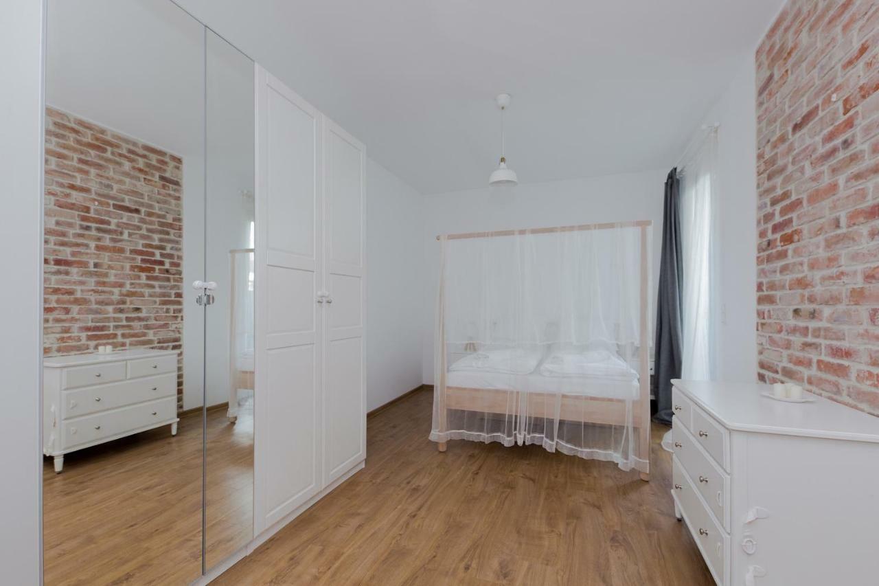 Shortstaypoland Marymoncka ワルシャワ エクステリア 写真